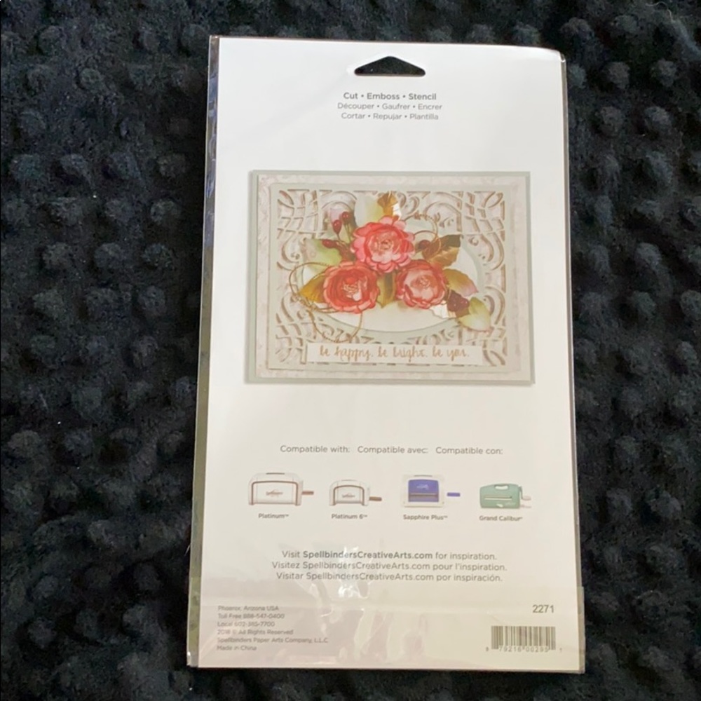 Spellbinders card Die - Picture 6 of 6